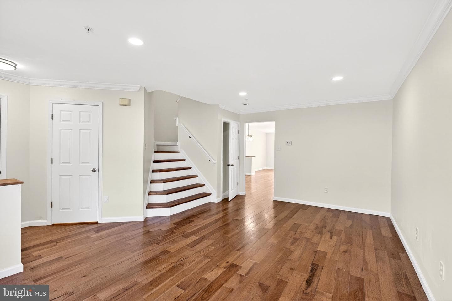 737 Shallow Ridge Court photo 9