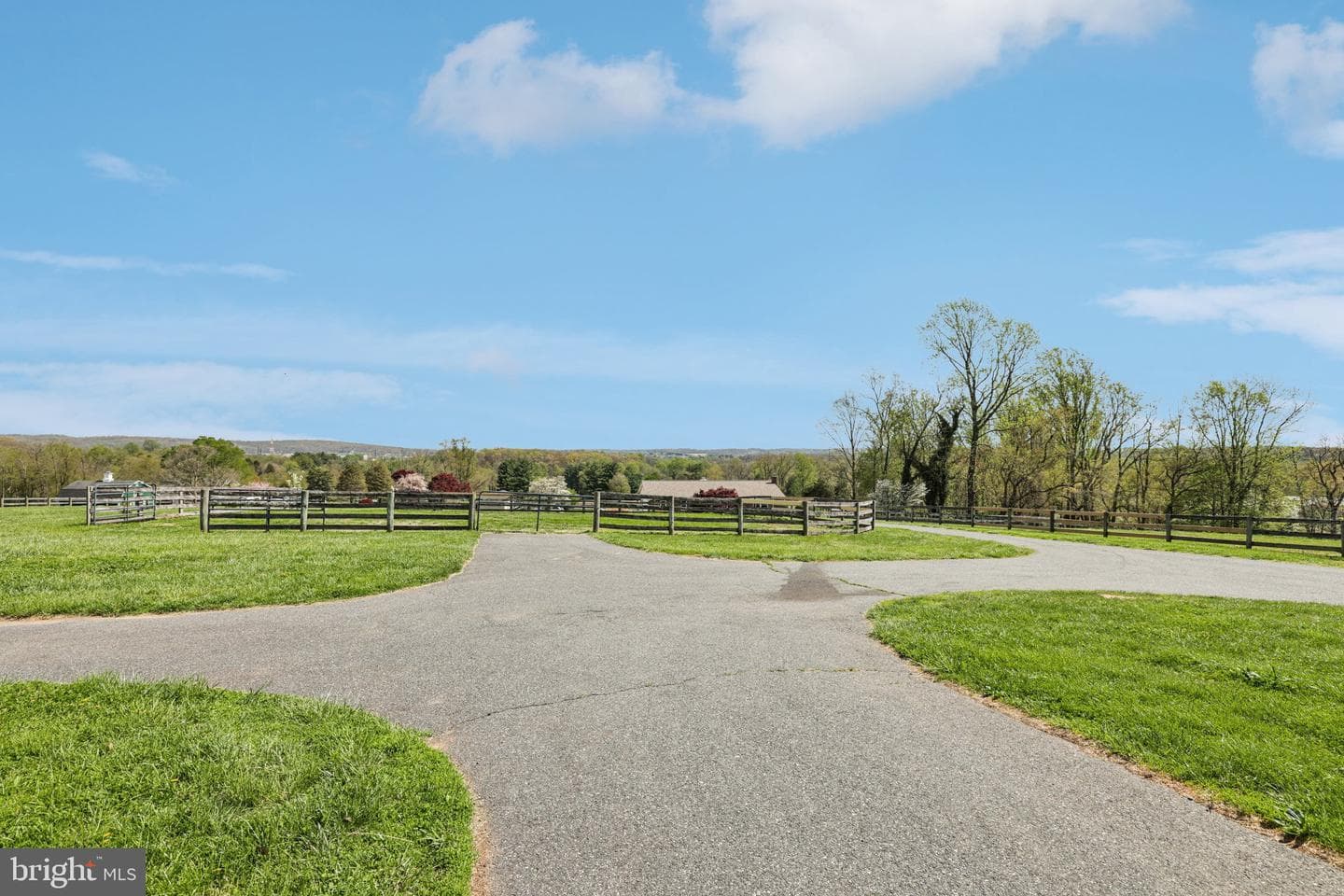 3054 Whiteford Road photo 49