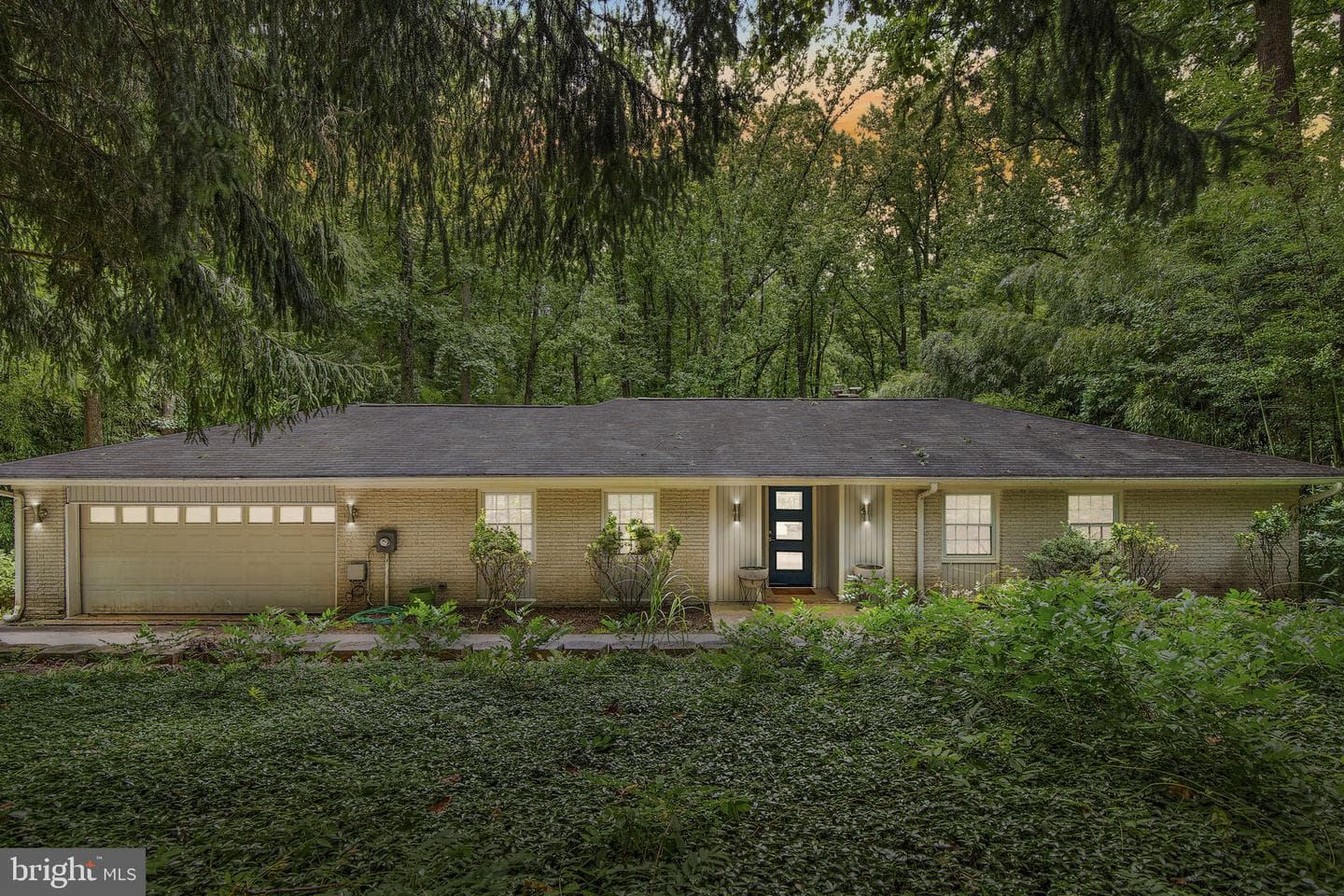 3005 Sycamore Court photo 1