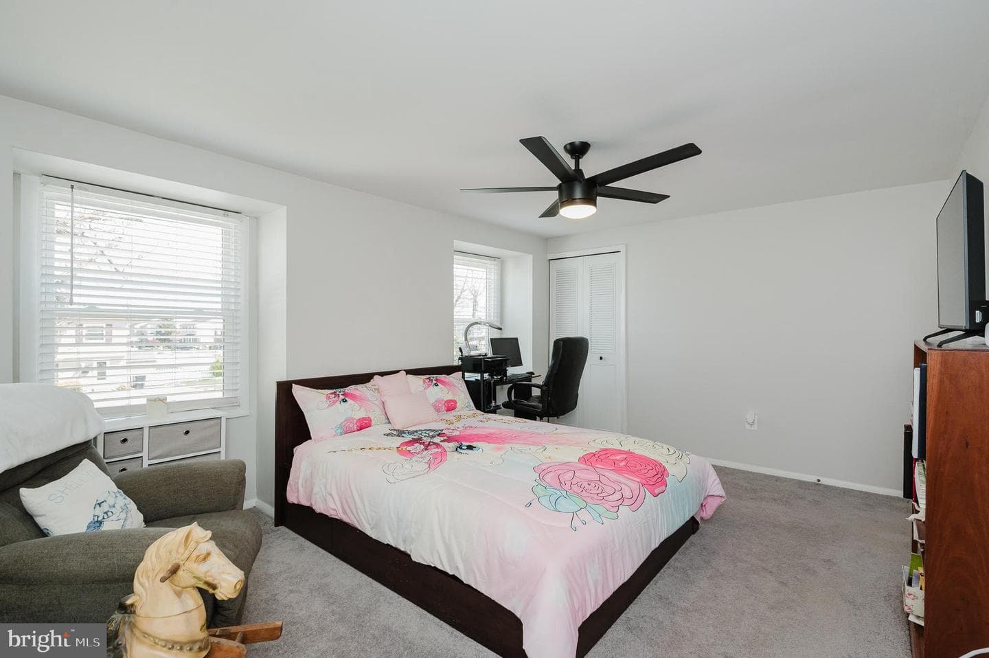 696 Shore Drive photo 32