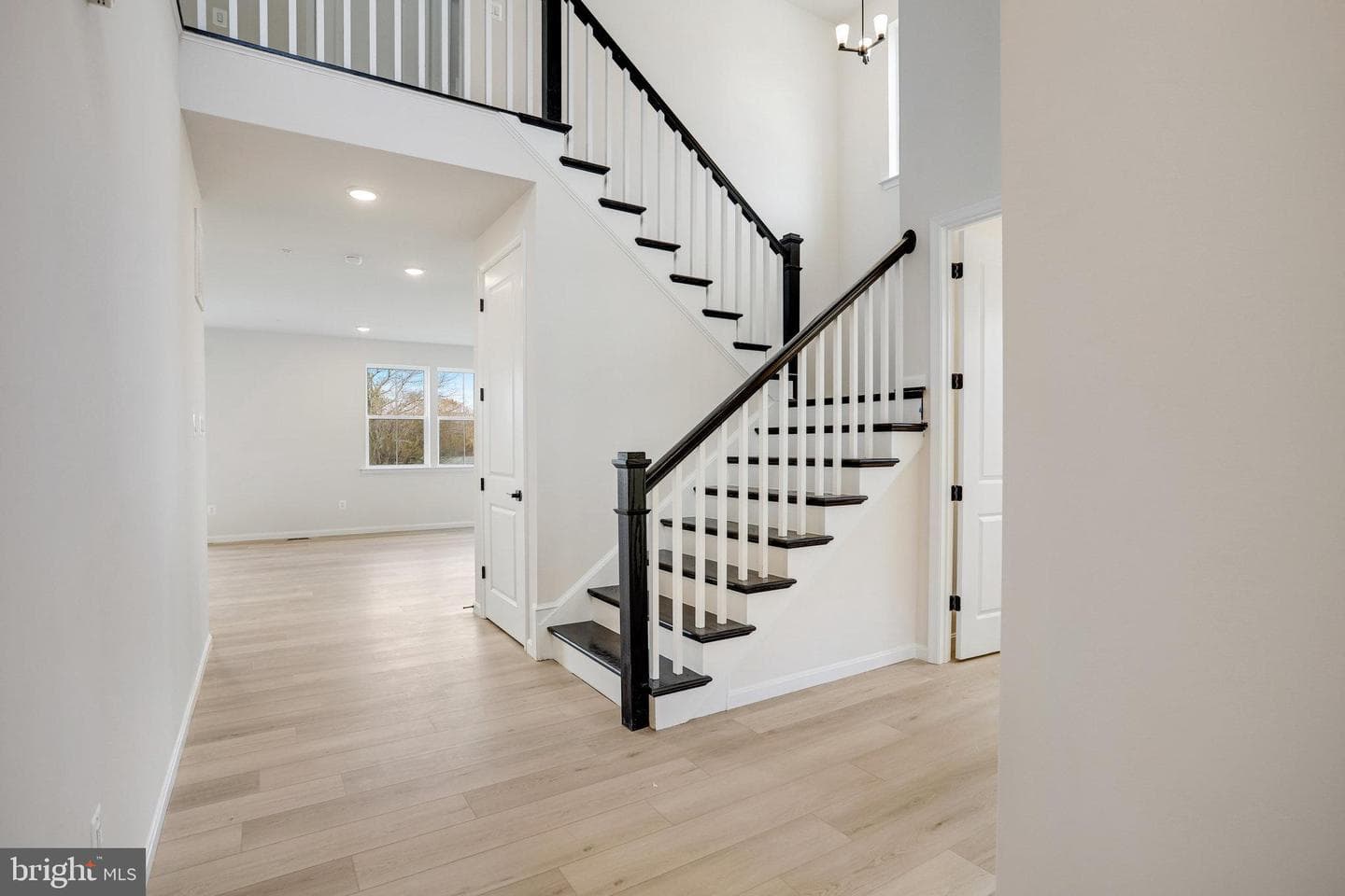 1620 Shady Tree Court photo 4