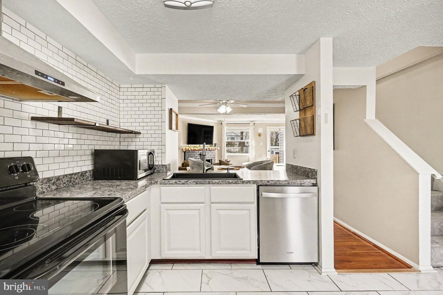 104 Long Meadow Court photo 6