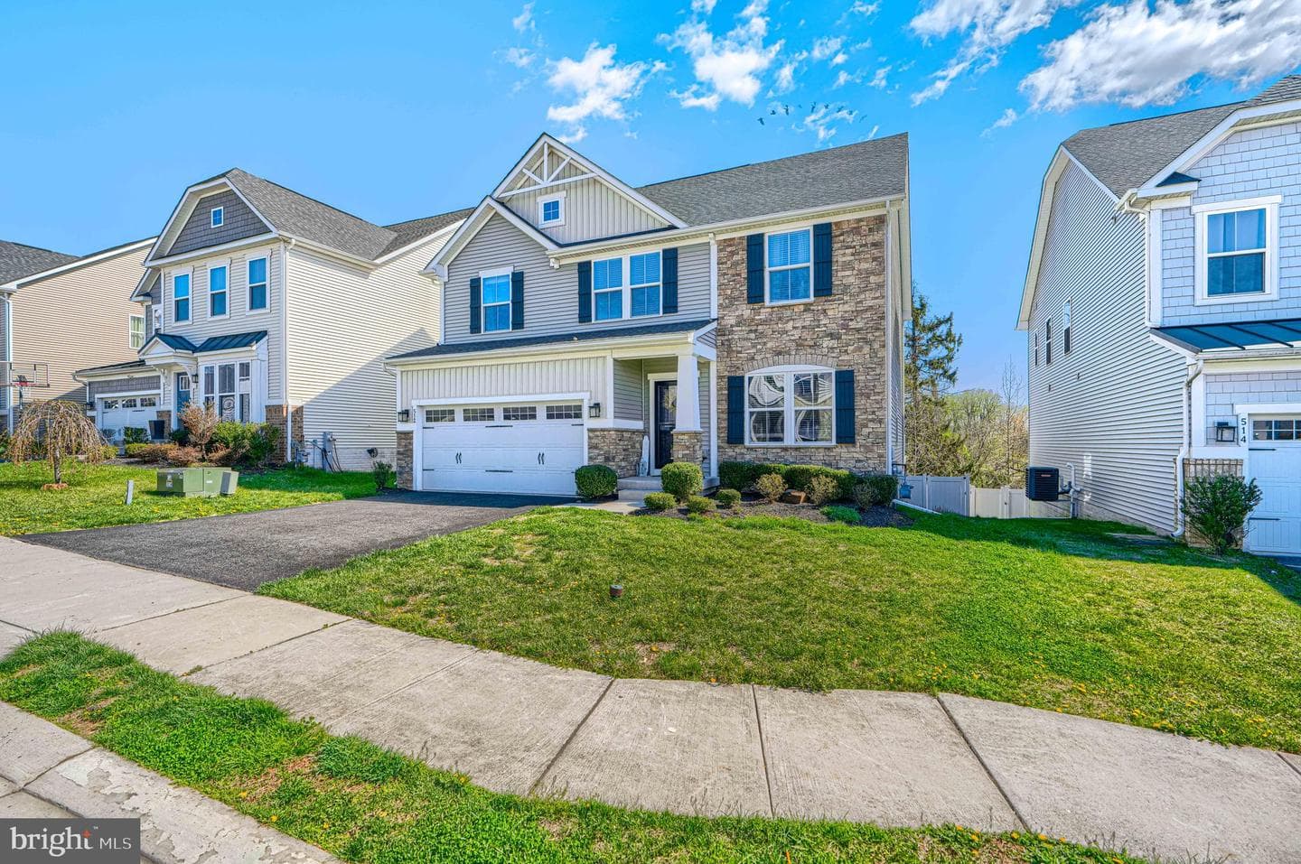 512 Dusk View Drive photo 3