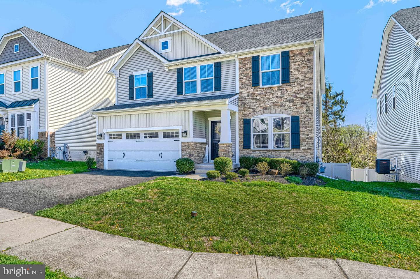 512 Dusk View Drive photo 4