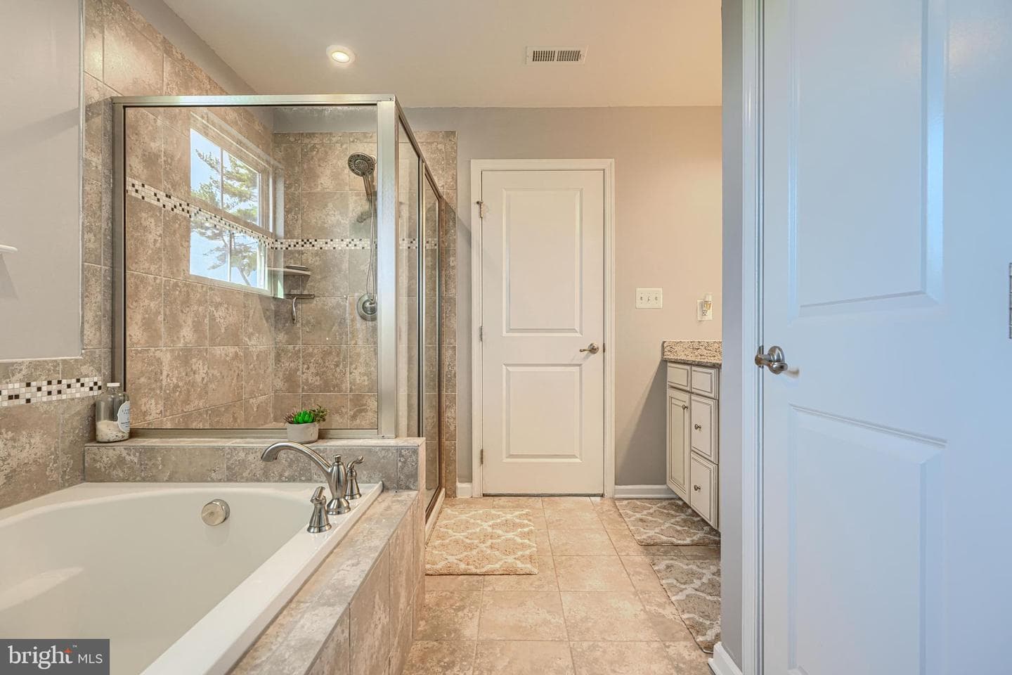 512 Dusk View Drive photo 48