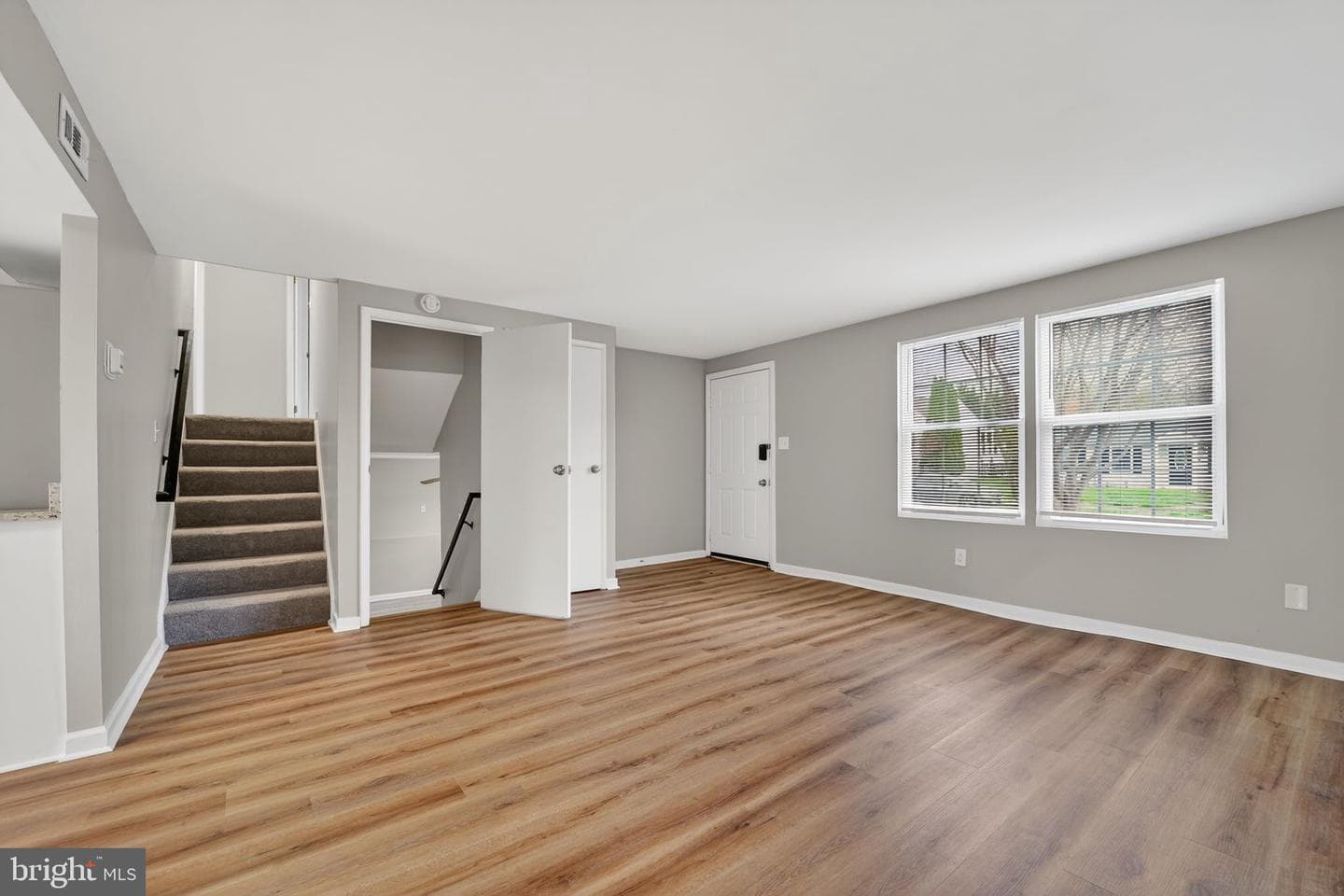 714 Frans Drive photo 6