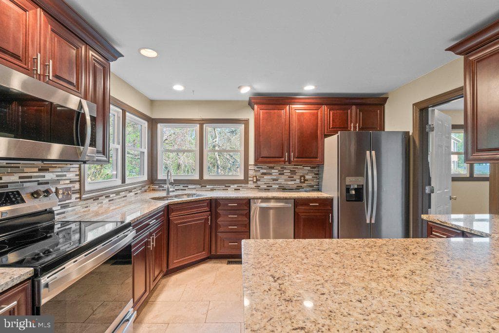 311 Rolling Knoll Drive photo 14