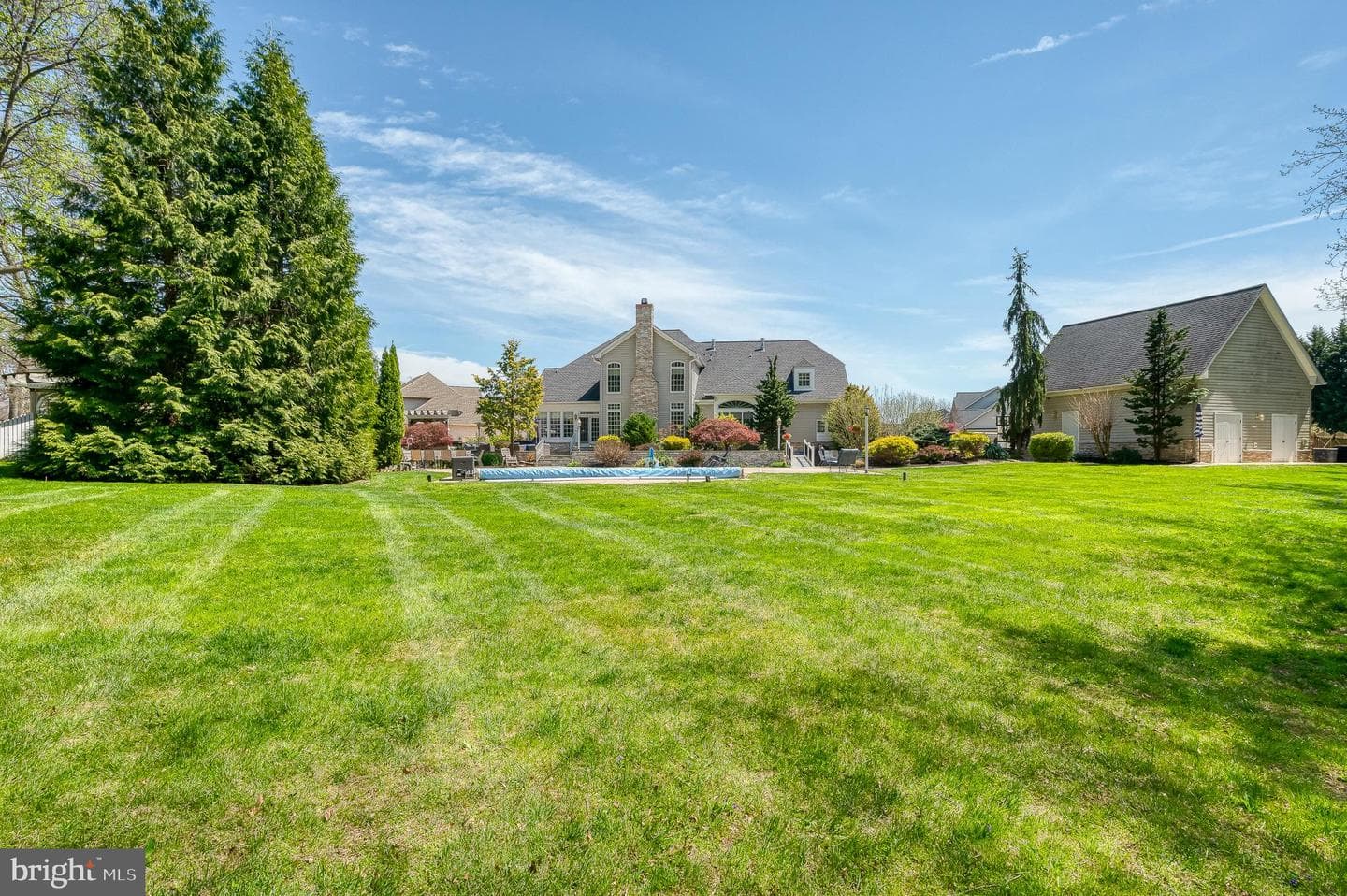 1216 Bluebird Court W photo 122