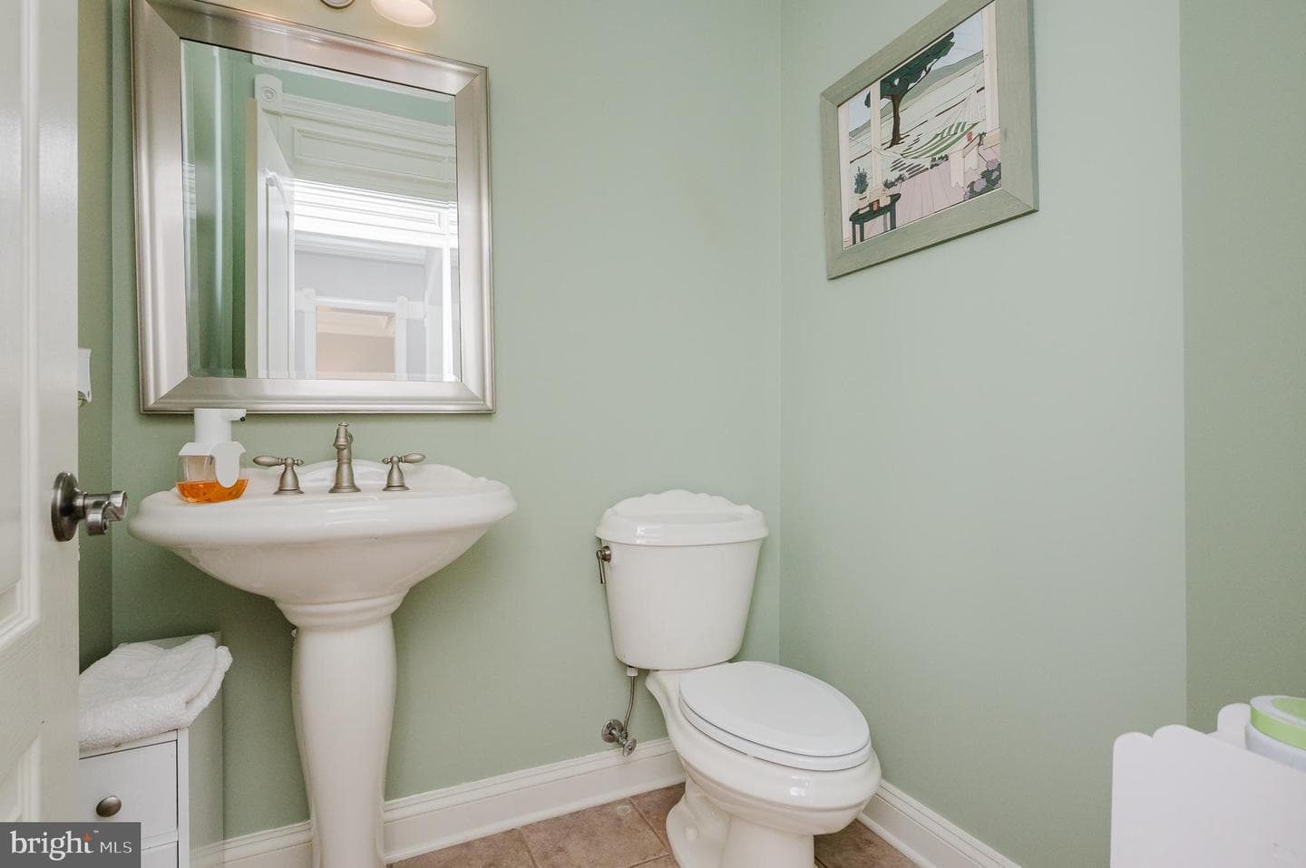 1216 Bluebird Court W photo 14
