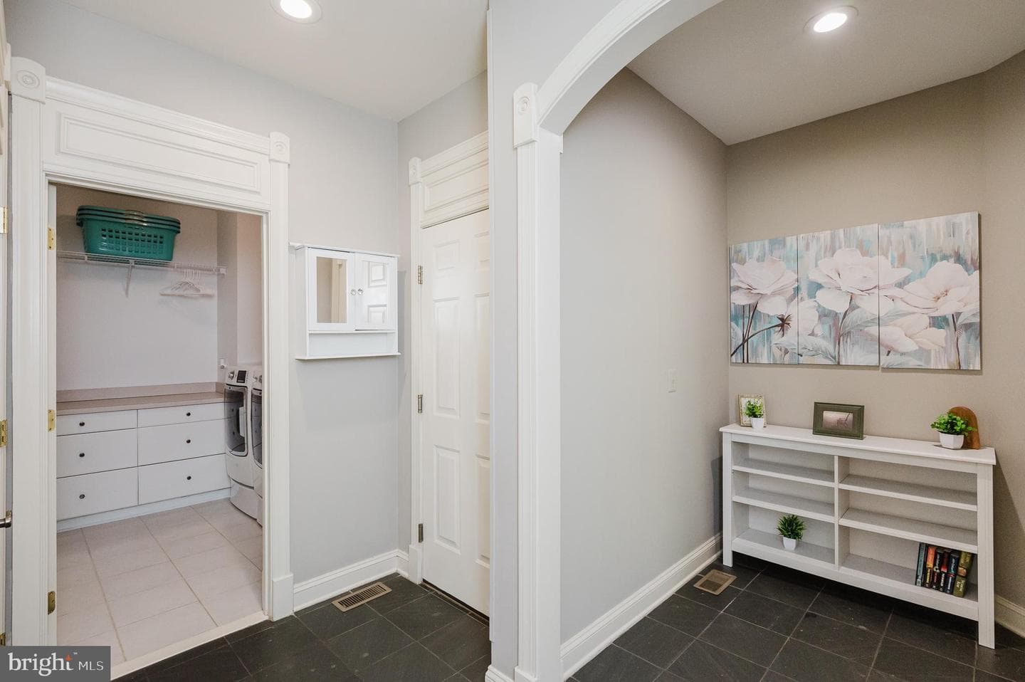 1216 Bluebird Court W photo 35