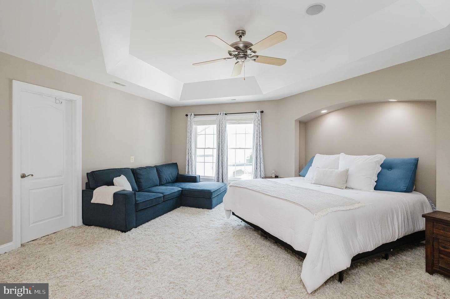 1216 Bluebird Court W photo 52