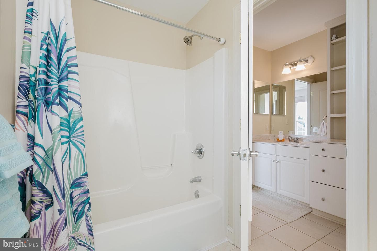 1216 Bluebird Court W photo 59