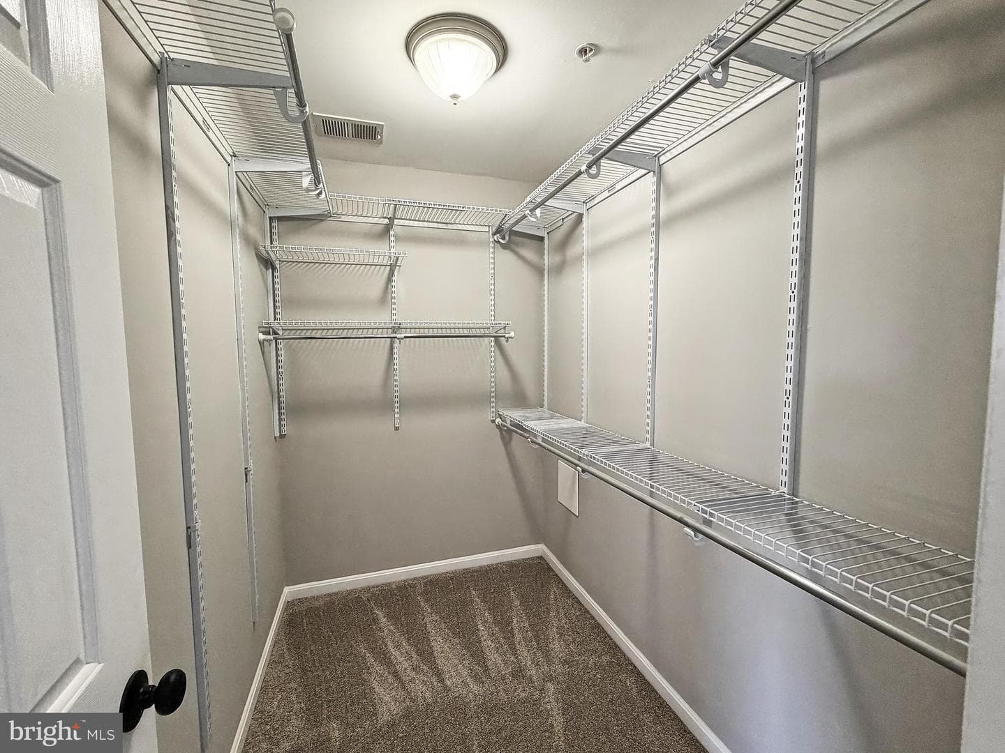 1816 Graymount Way photo 13