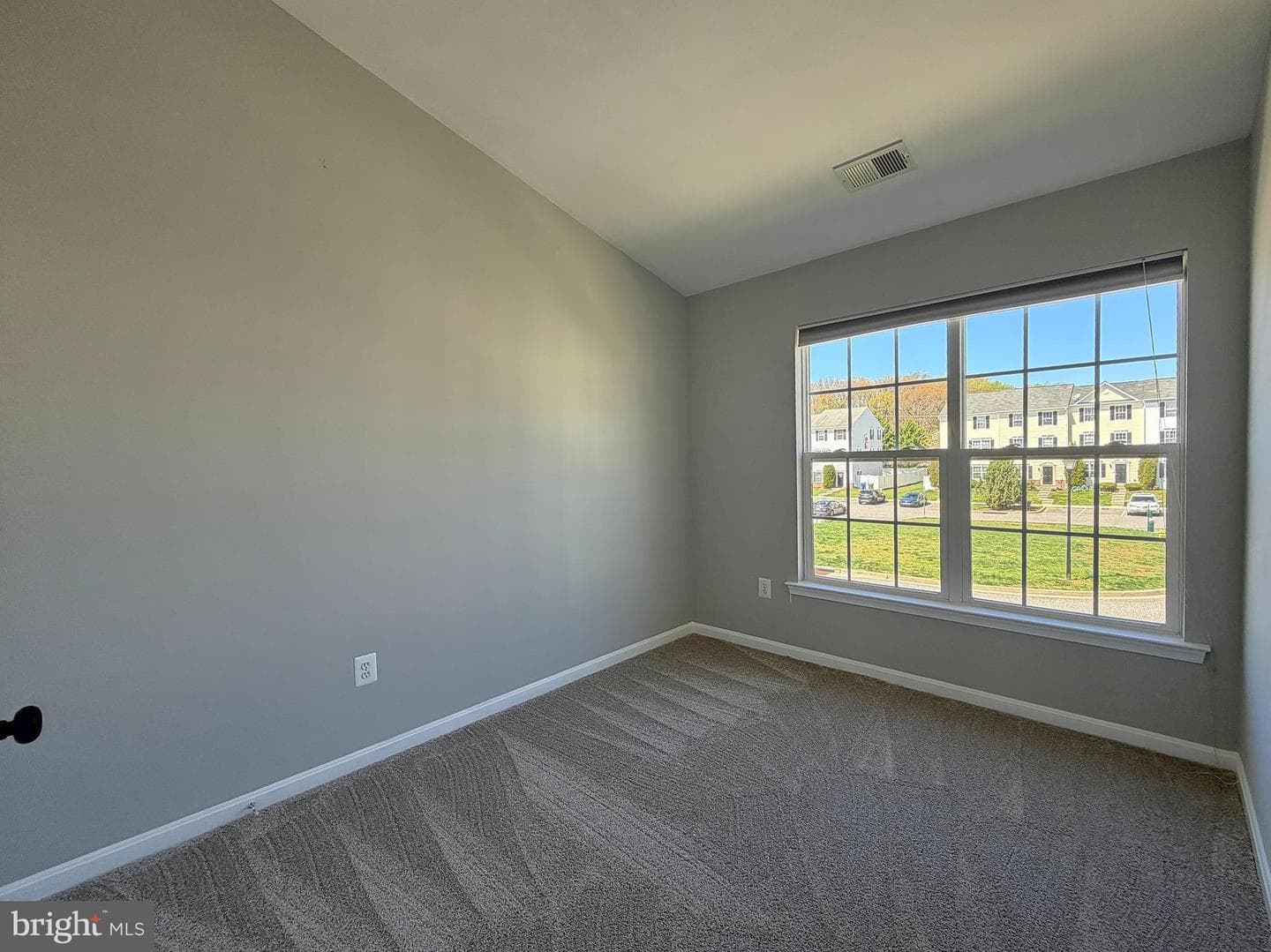 1816 Graymount Way photo 15