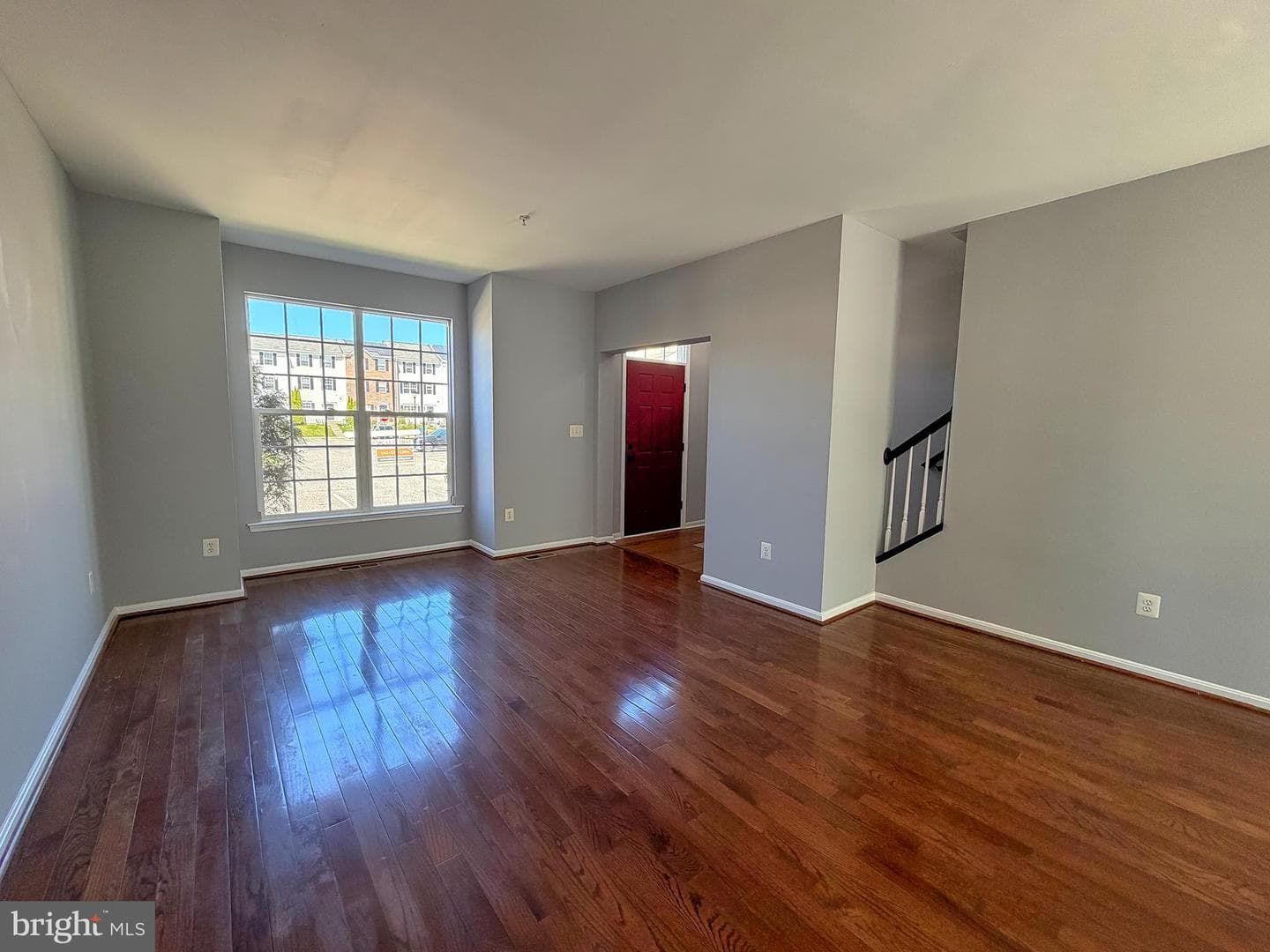 1816 Graymount Way photo 5