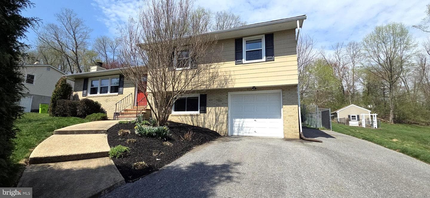 1400 Wildwood Drive photo 3