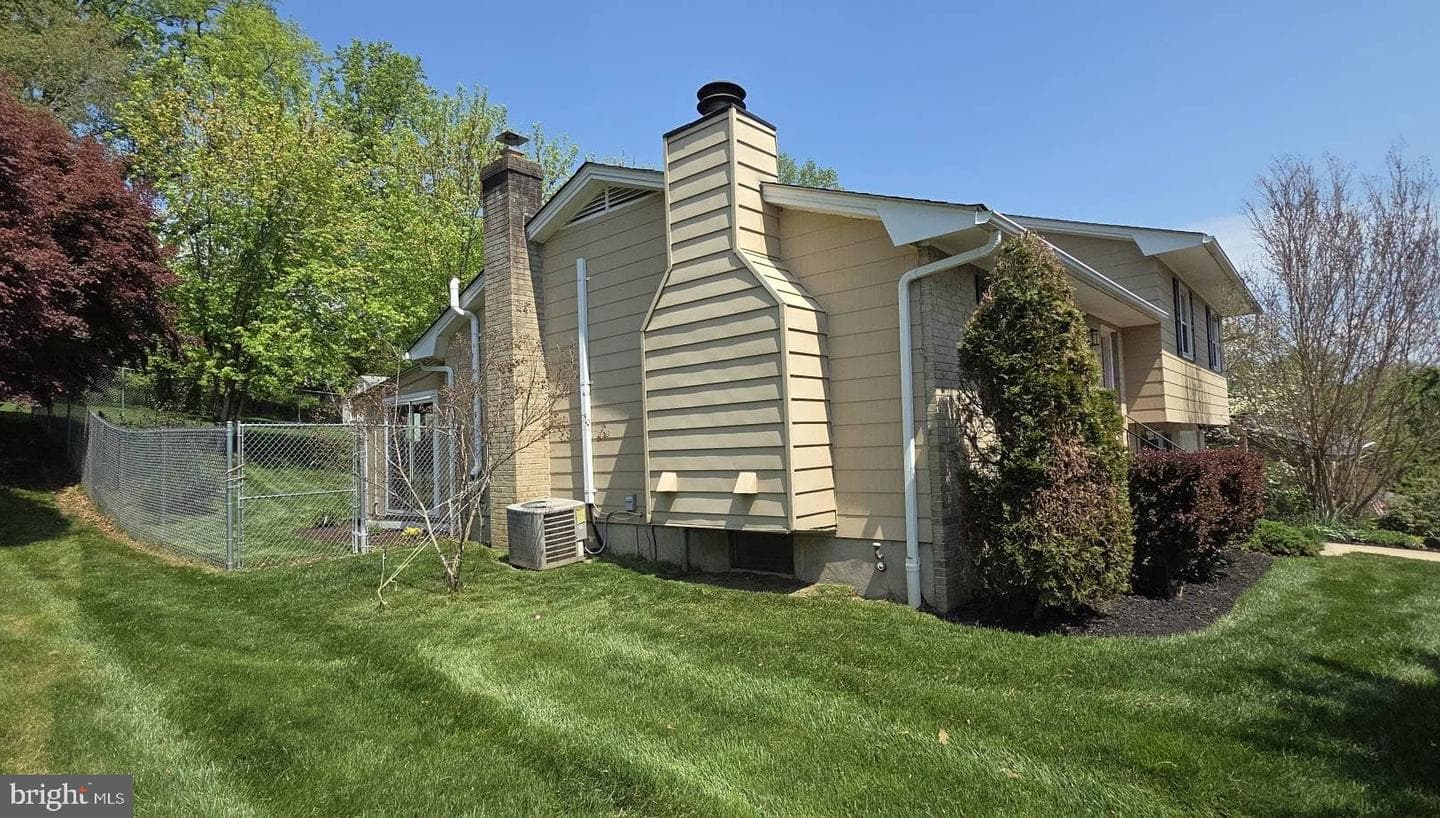 1400 Wildwood Drive photo 6