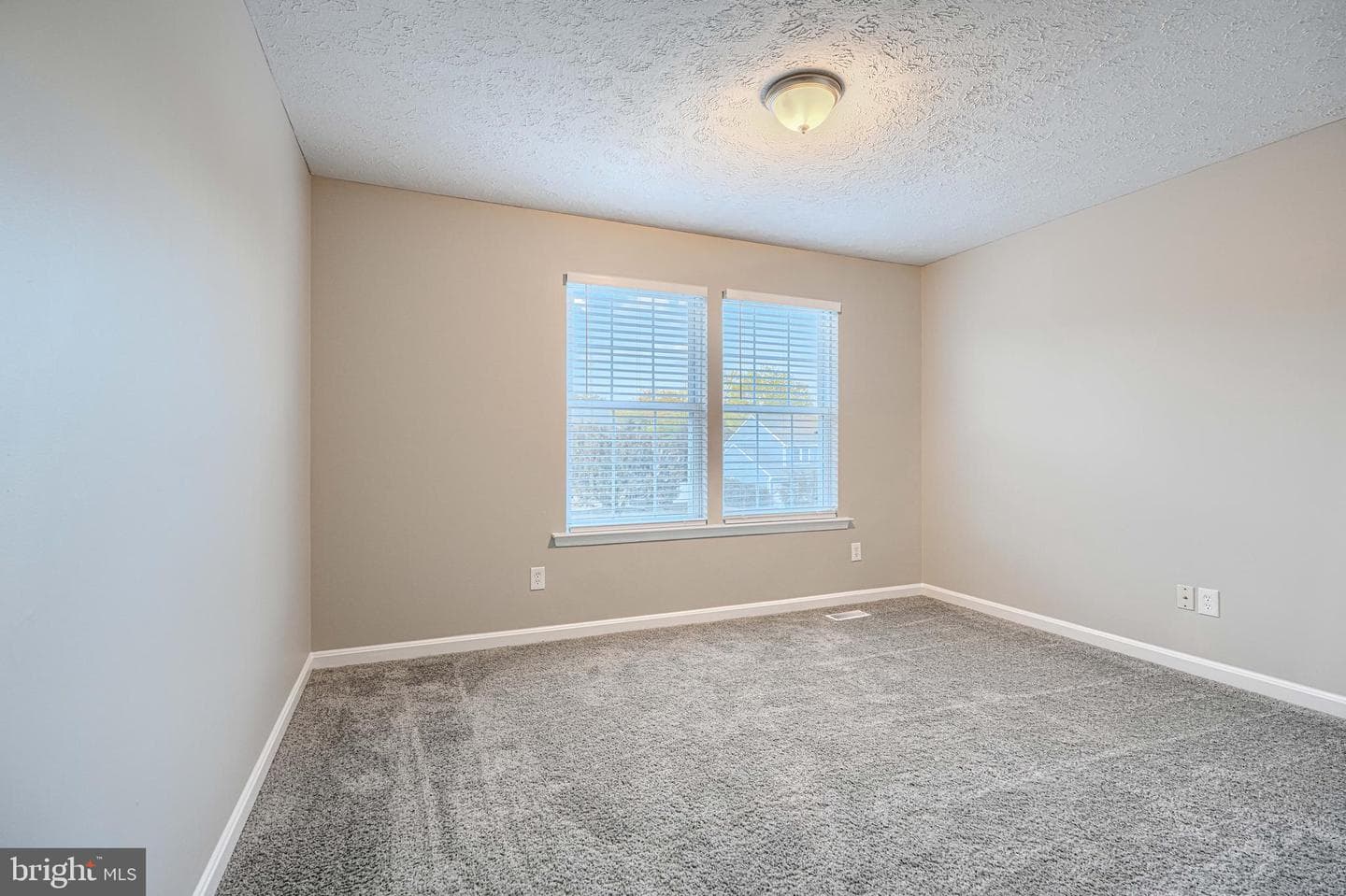 467 Manor Road photo 43