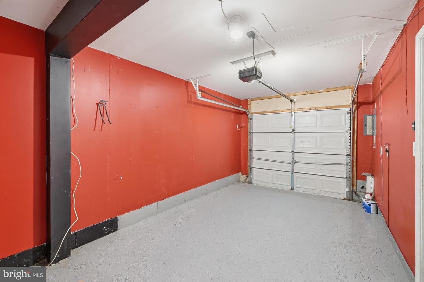 2045 Mardic Drive photo 36