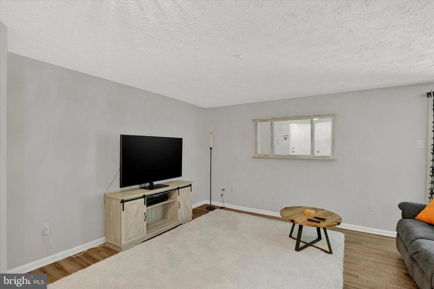 200 Oak Leaf Circle #200-L photo 3