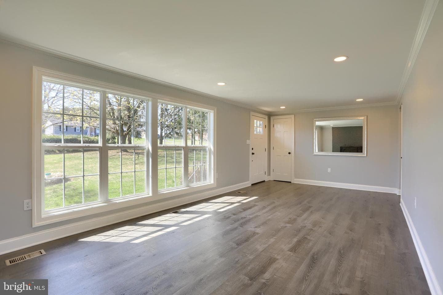 2913 Whiteford Road photo 8