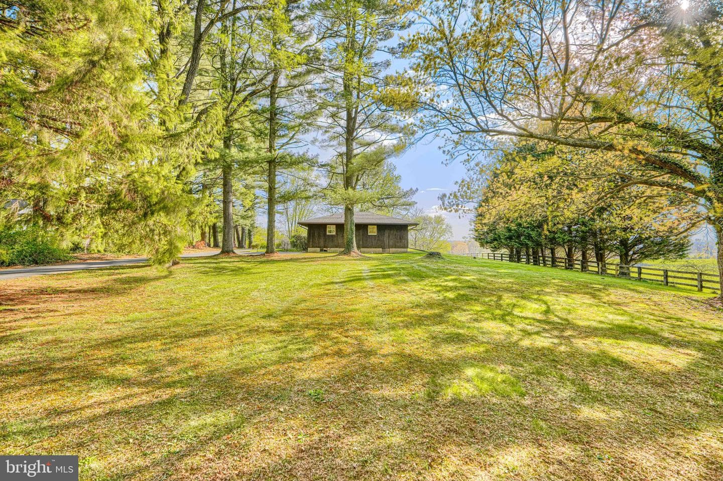 2807 Pocock Road photo 2