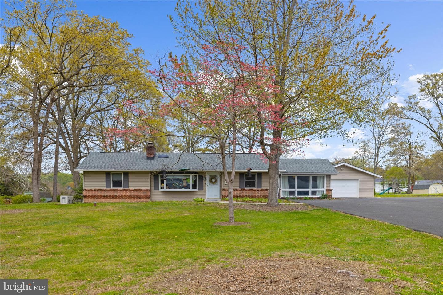 2508 Lincrest Road photo 4