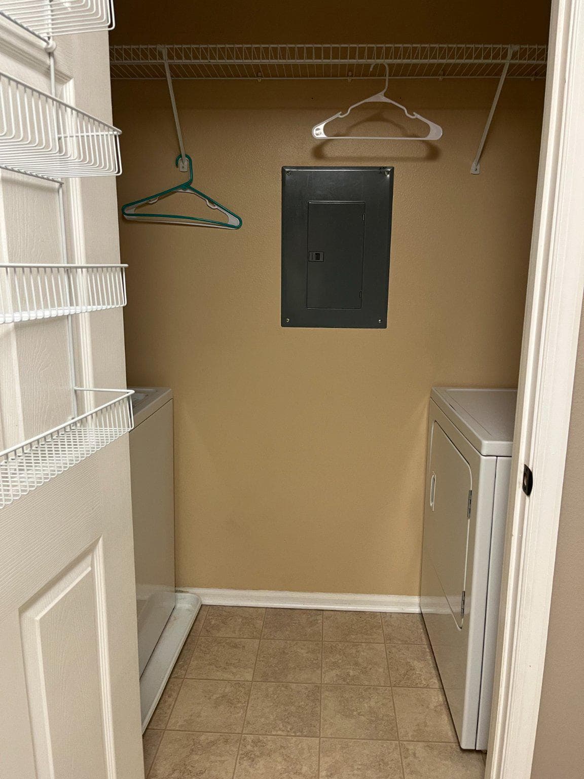 296 Canterbury Rd # 296-J photo 6