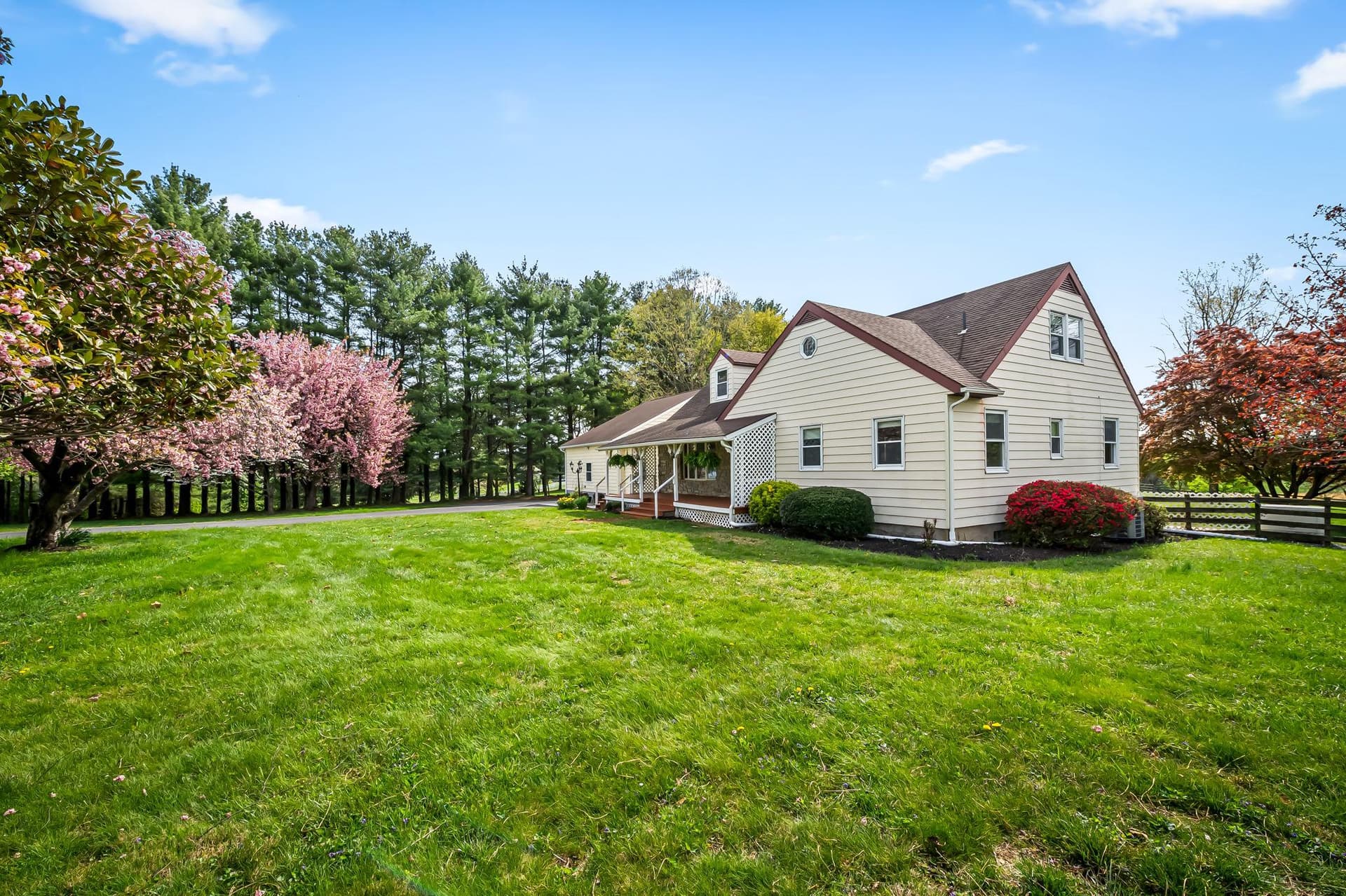 2619 Bradenbaugh Road photo 3