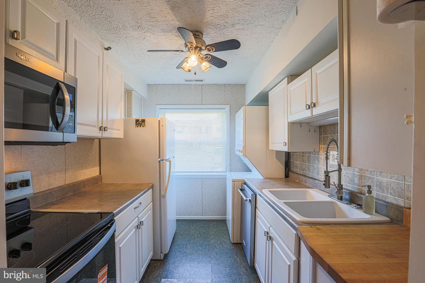 301 Sweet Briar Court photo 13