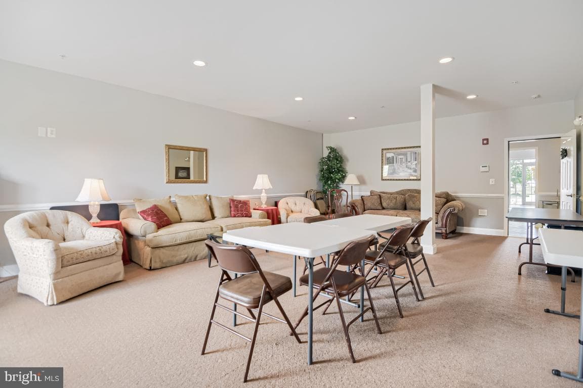 1815 Selvin Drive #204 photo 30