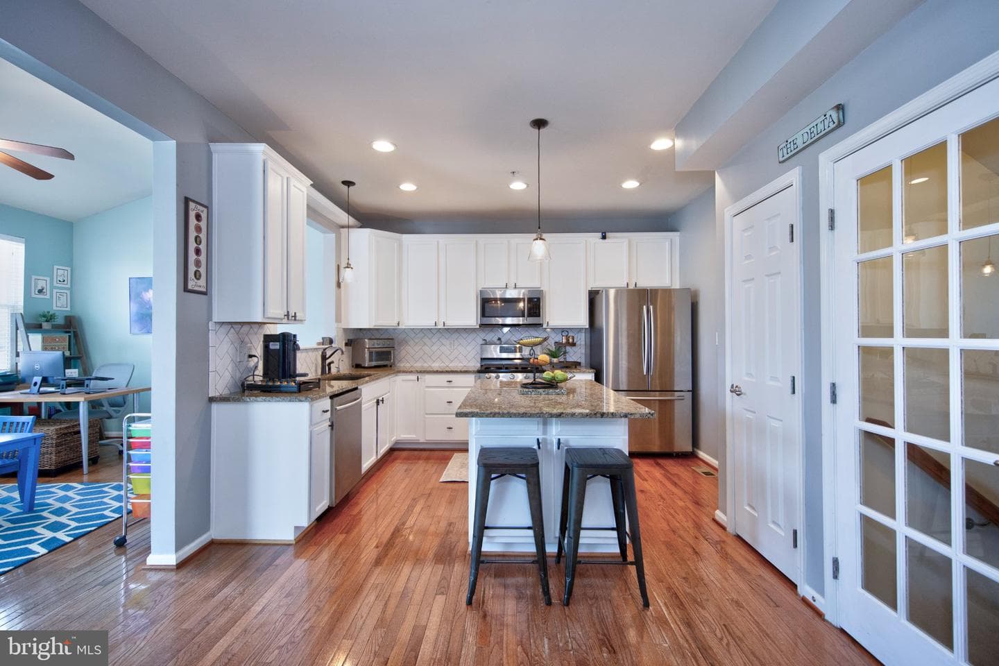 217 Steed Lane photo 7
