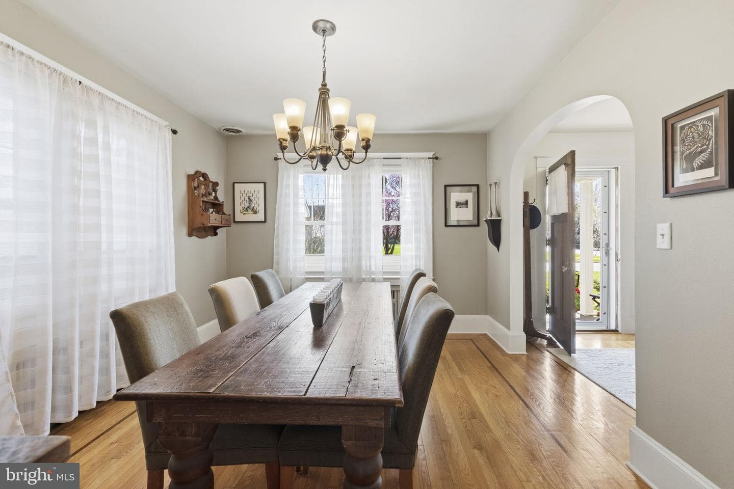 555 Giles Street photo 10