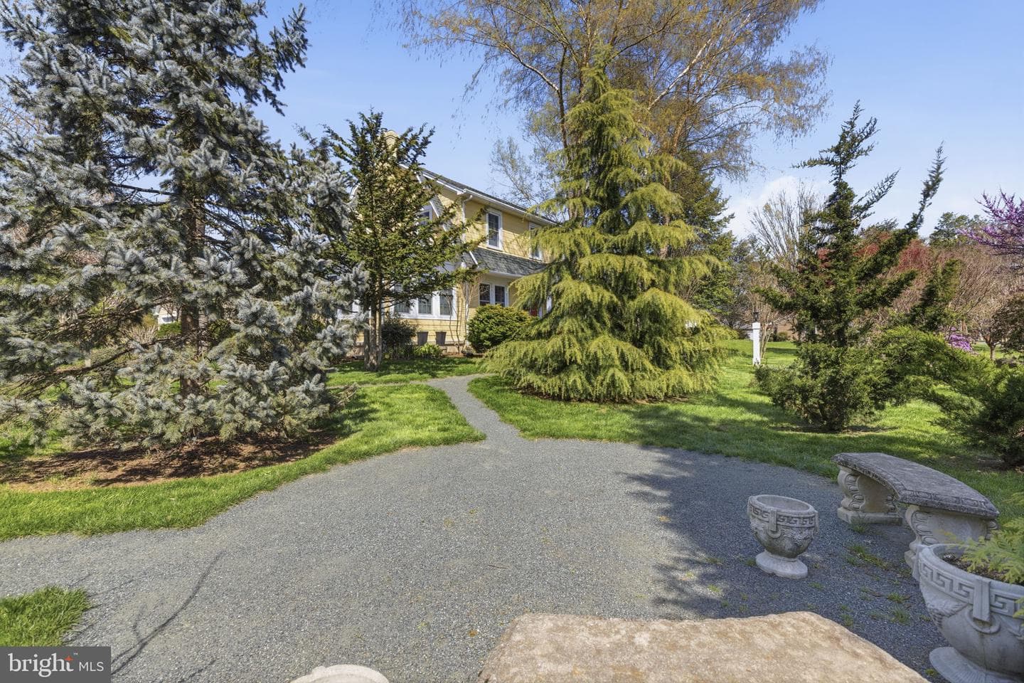 555 Giles Street photo 27