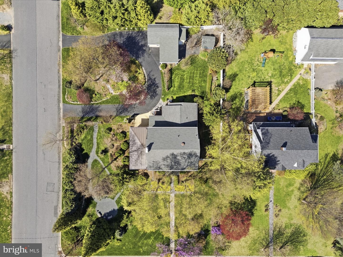 555 Giles Street photo 47