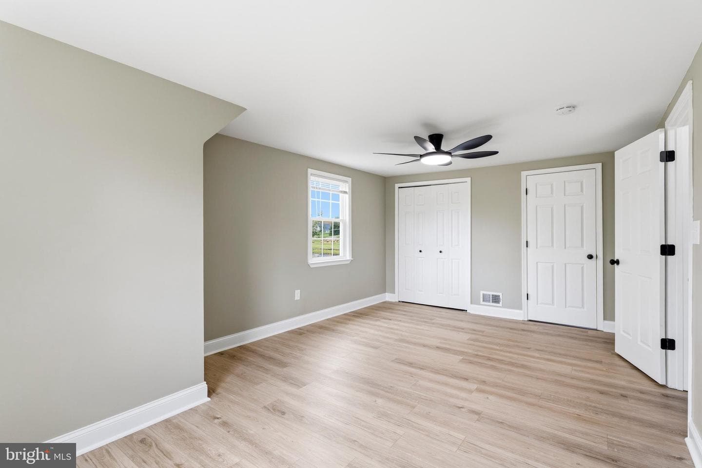 815 Gilbert Road photo 29