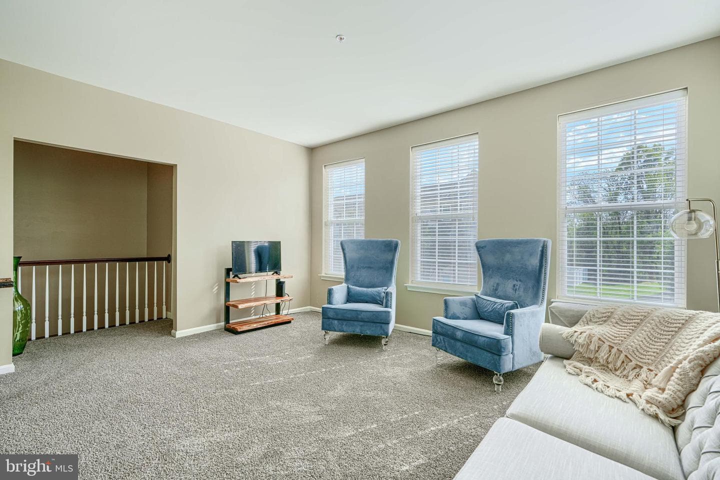 246 Mohegan Drive photo 4