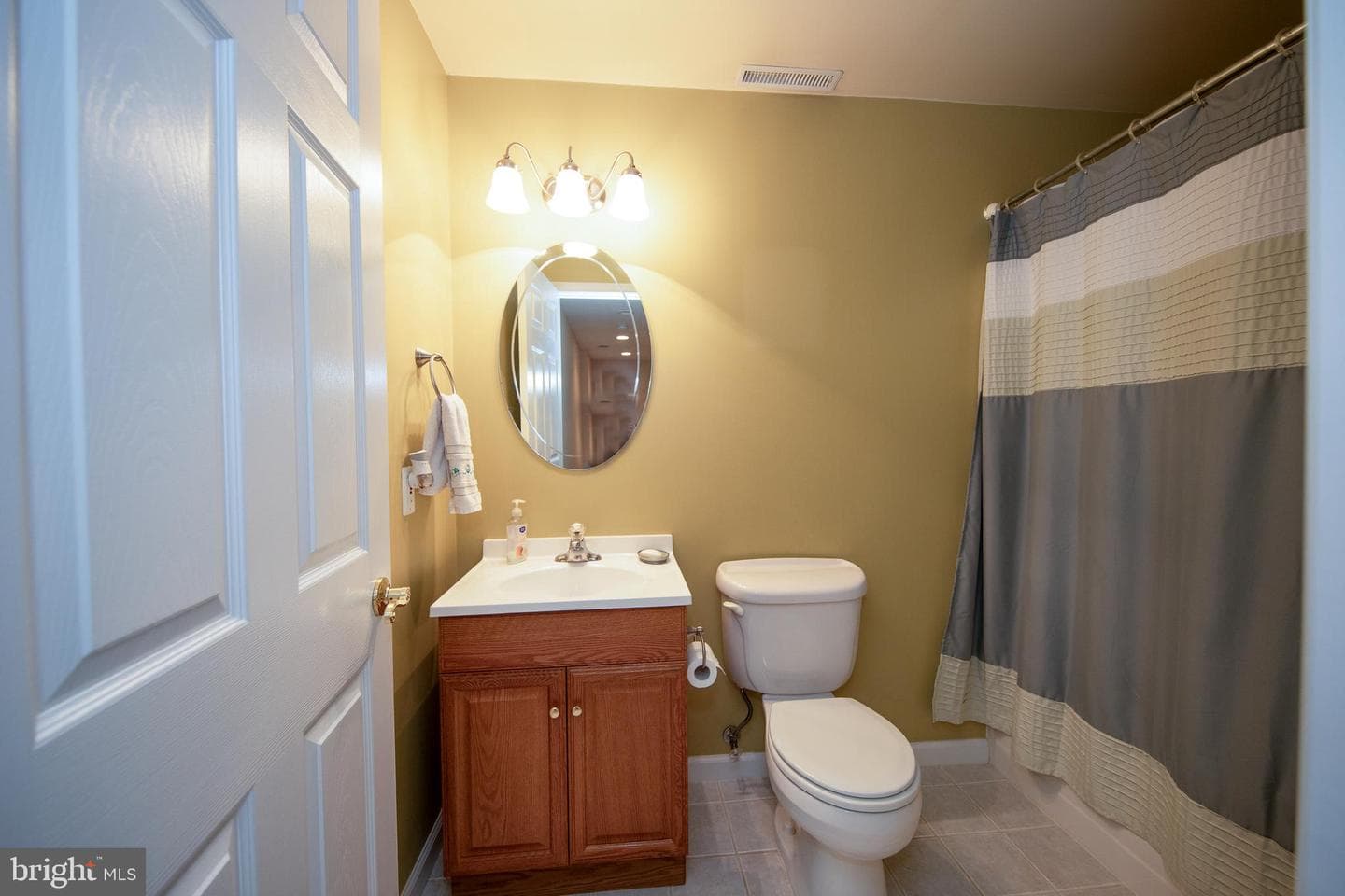 588 Felix Court photo 32