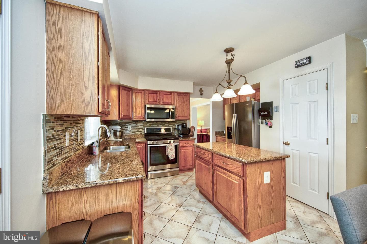 588 Felix Court photo 8