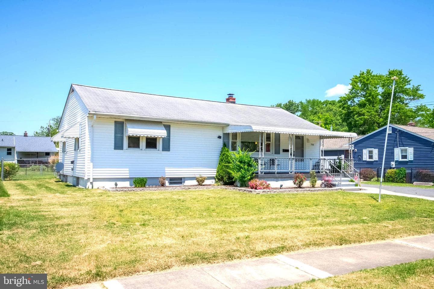 708 Webb Street photo 3