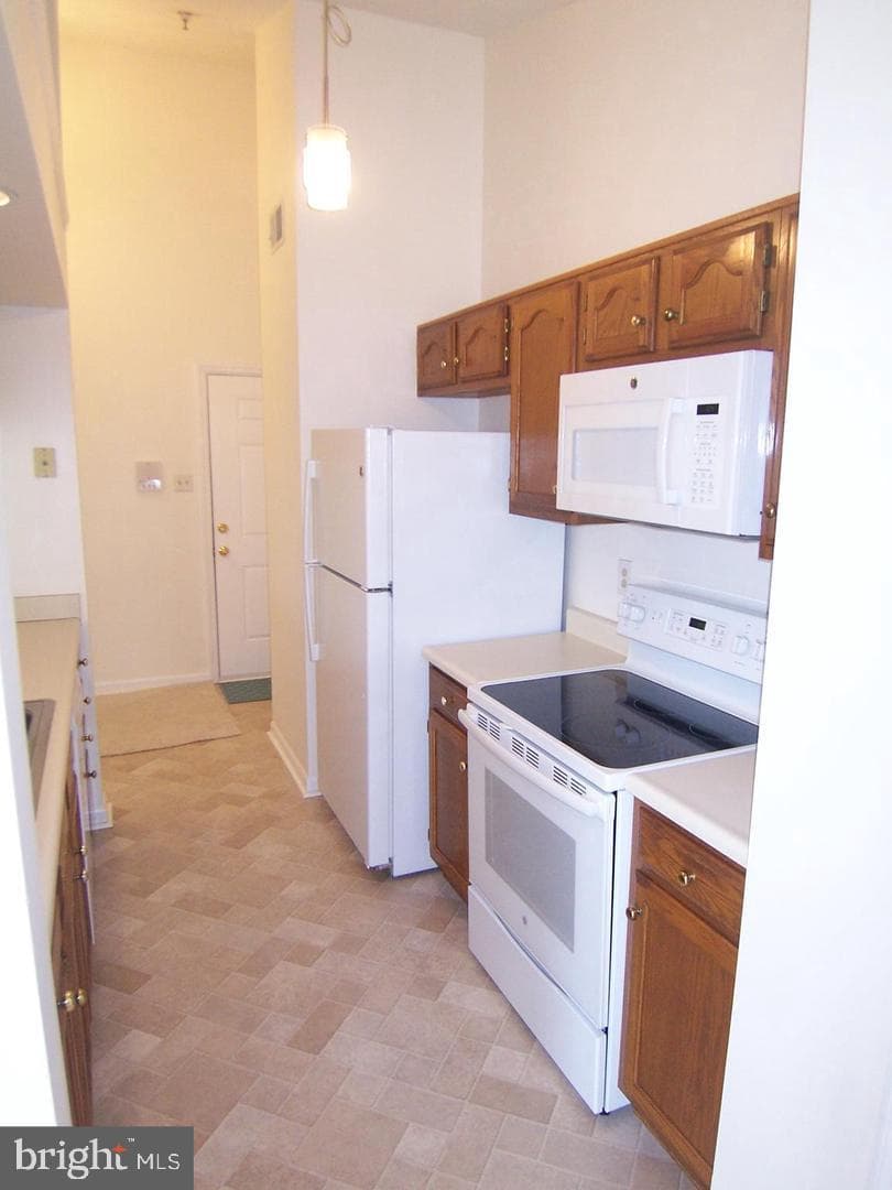 1403 Sage Lane #l photo 8