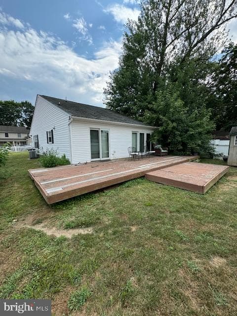 561 Pennington Ave photo 11