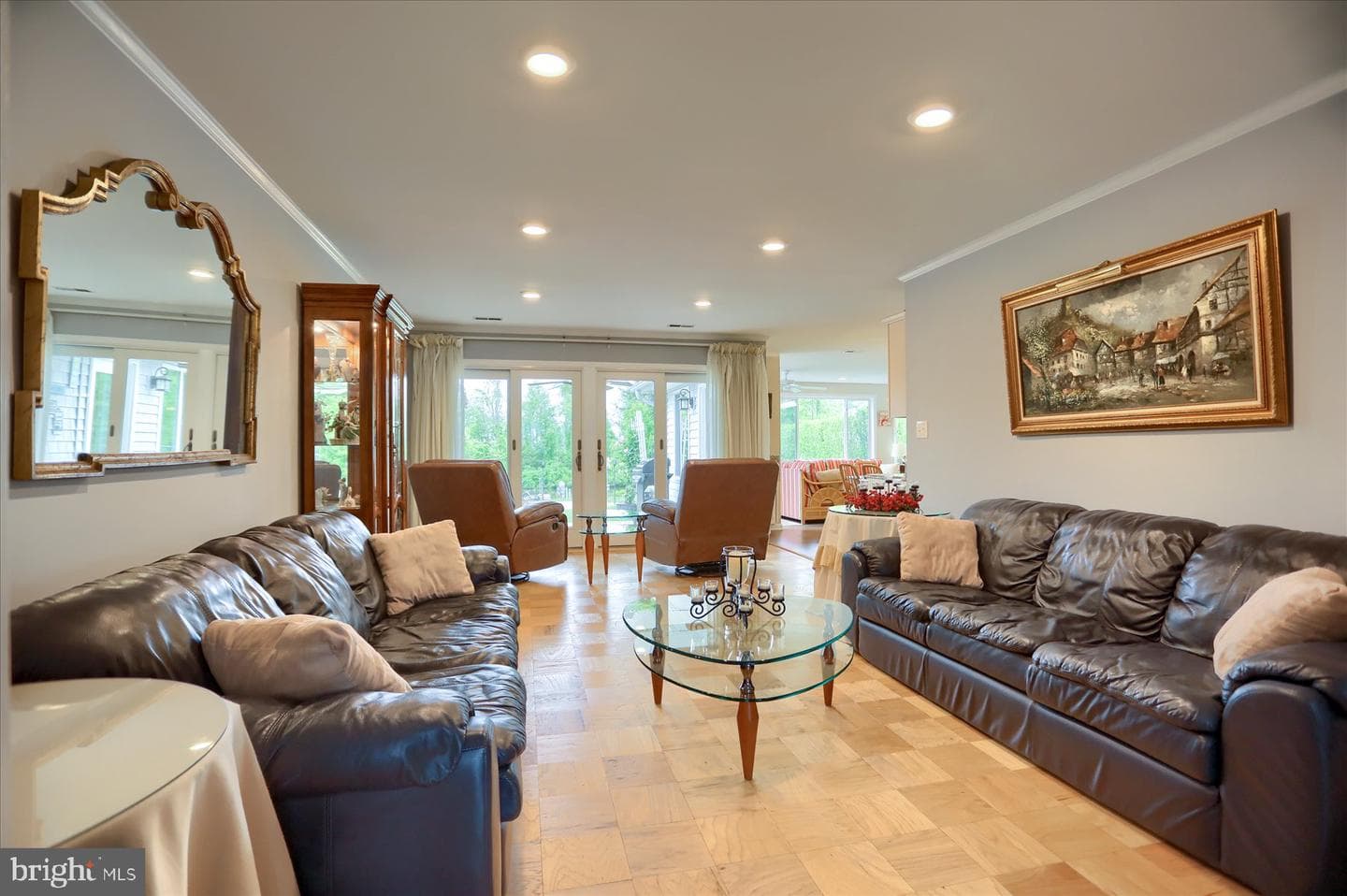 24 Neptune Drive photo 13