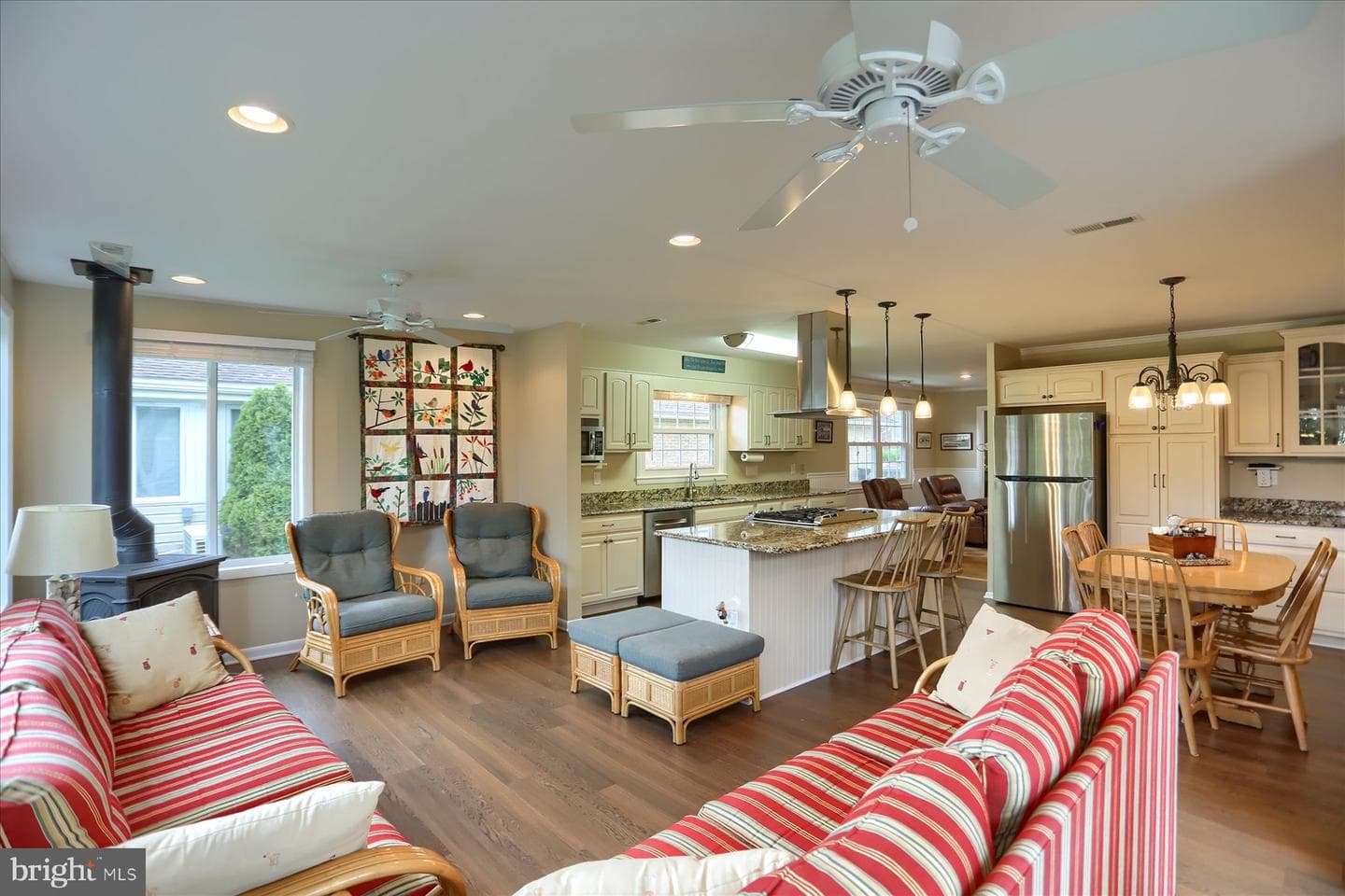 24 Neptune Drive photo 25
