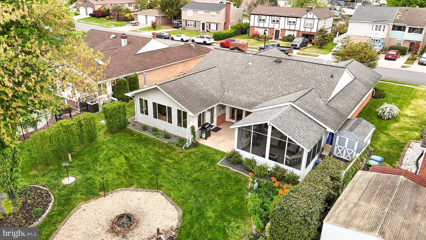 24 Neptune Drive photo 50