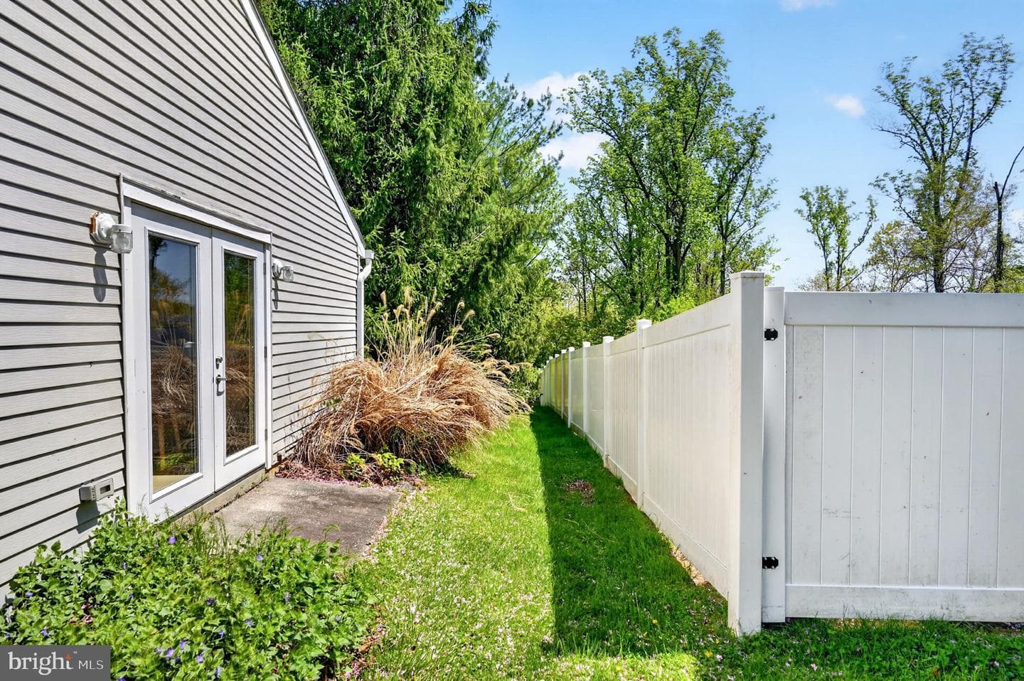 307 Aiken Terrace photo 17