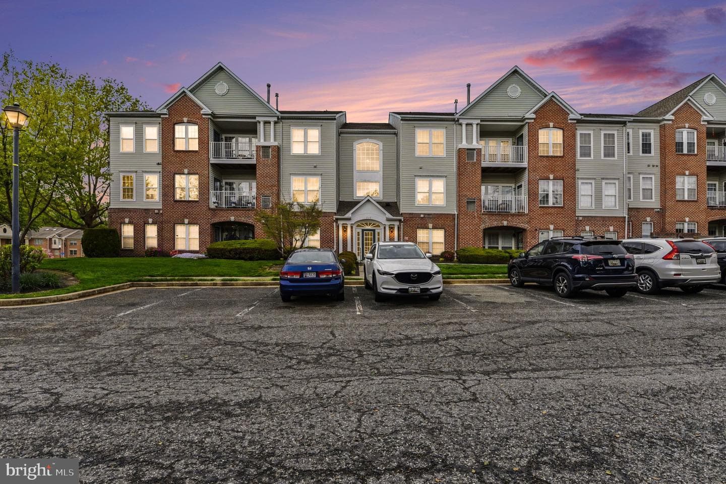 111 Sunshine Ct # F photo 4