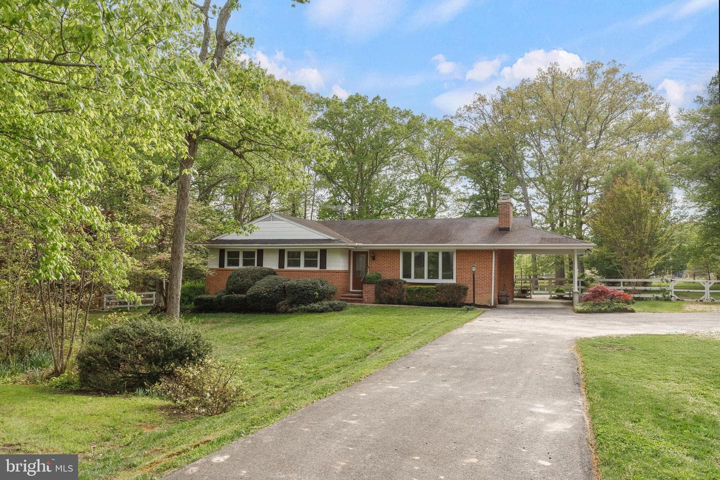 2311 Beverly Drive photo 4