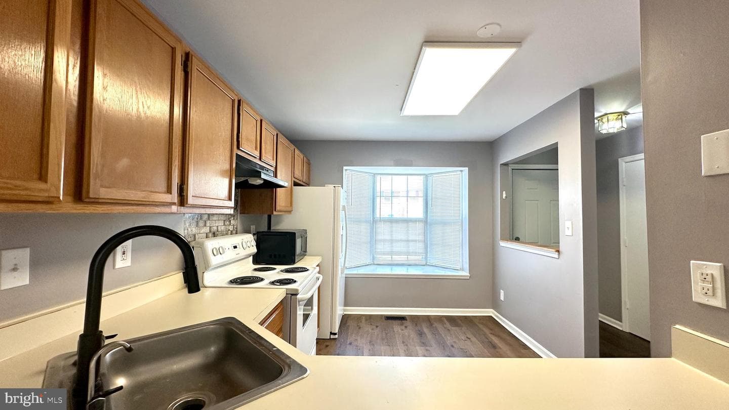 704 Saint Peters Court photo 6