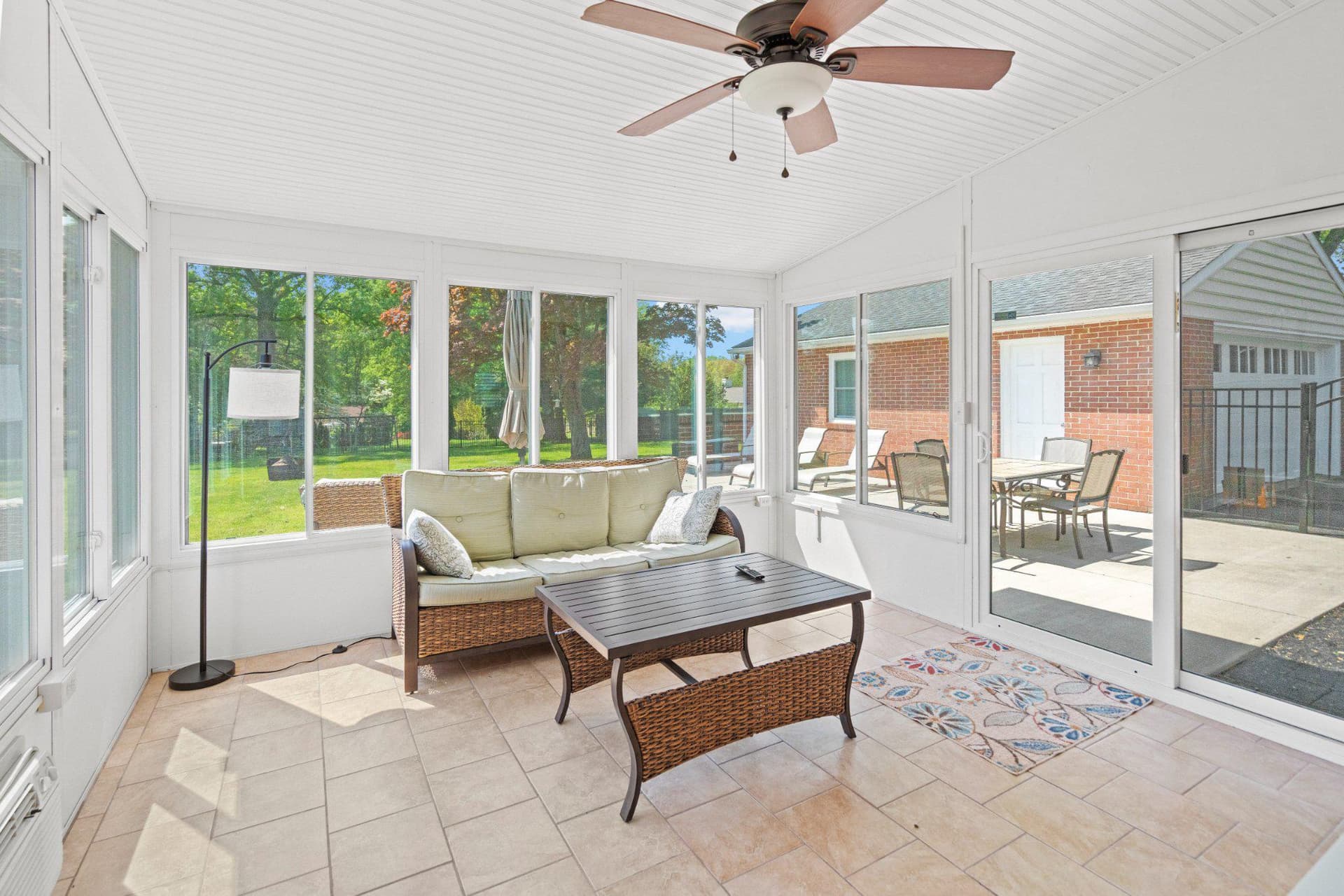 407 Plumtree Road photo 14